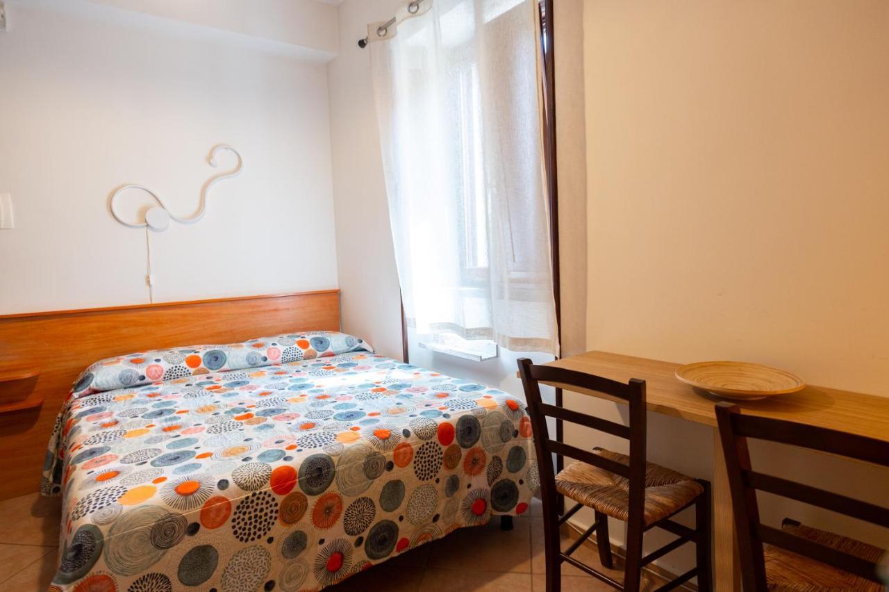 Antico Casale - Camere Con Angolo Cottura Agropoli Buitenkant foto